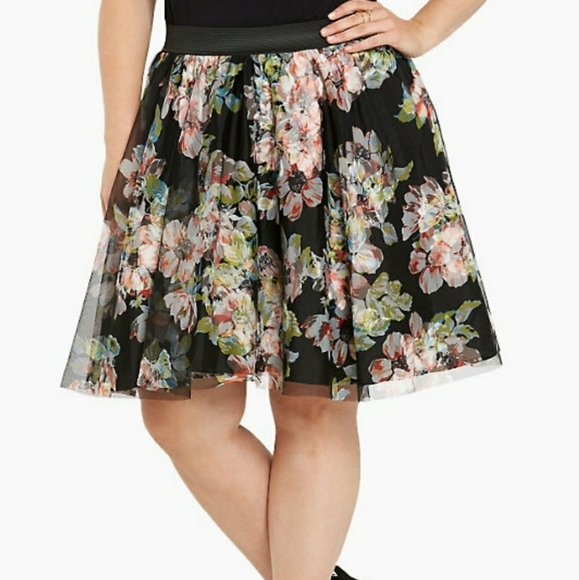 NWOT Torrid Size 4 Floral Tulle Skirt - Picture 1 of 7